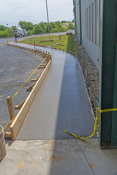 Concrete Sidewalk Paving in Yorba Linda